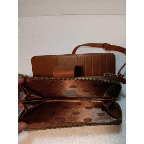 Women’s Wallet Zip Around Closure Zipper Pockets Card Slots Plaid Print NWOT - Picture 7 of 8